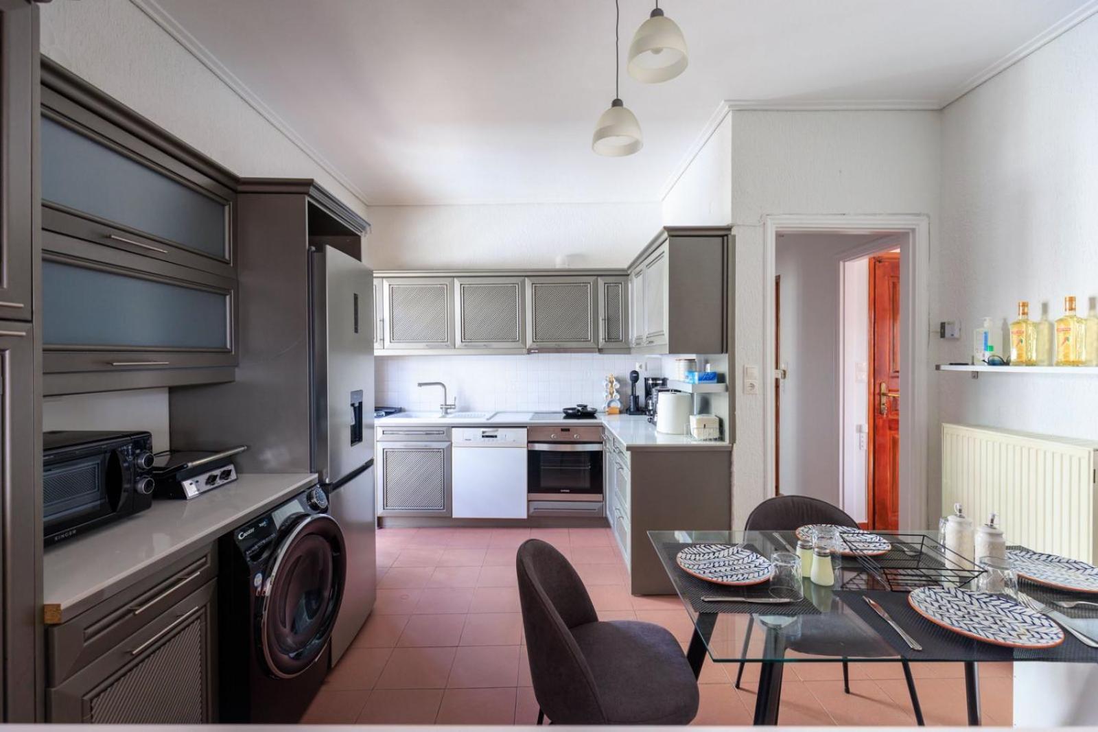 Aiolos Grand Super Lux Suite Kalamaki Alimos Near The Sea Αθήνα Εξωτερικό φωτογραφία